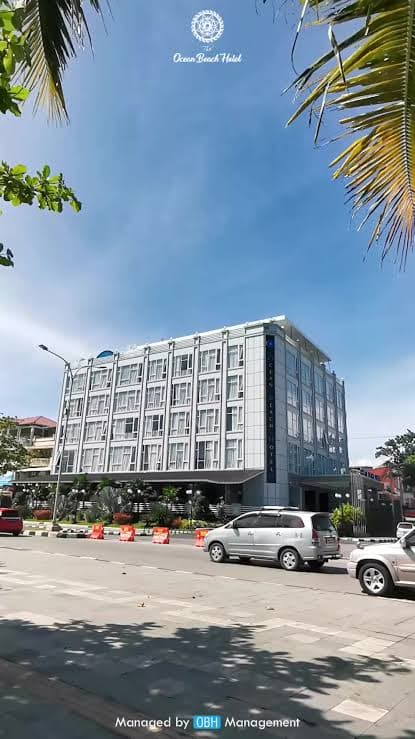 Ocean Beach Hotel